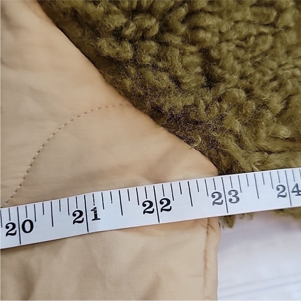 Universal Thread Two-Tone Sherpa Jacket - Picture 9 of 10